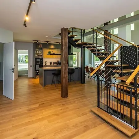 Modern With Sauna & Hot Tub וילה *