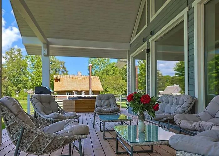 Villa Modern With Sauna & Hot Tub *