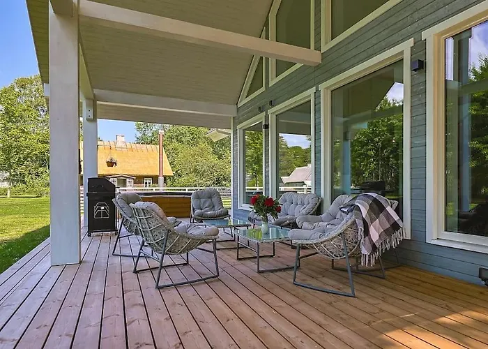 Modern With Sauna & Hot Tub Villa HIIUMAA